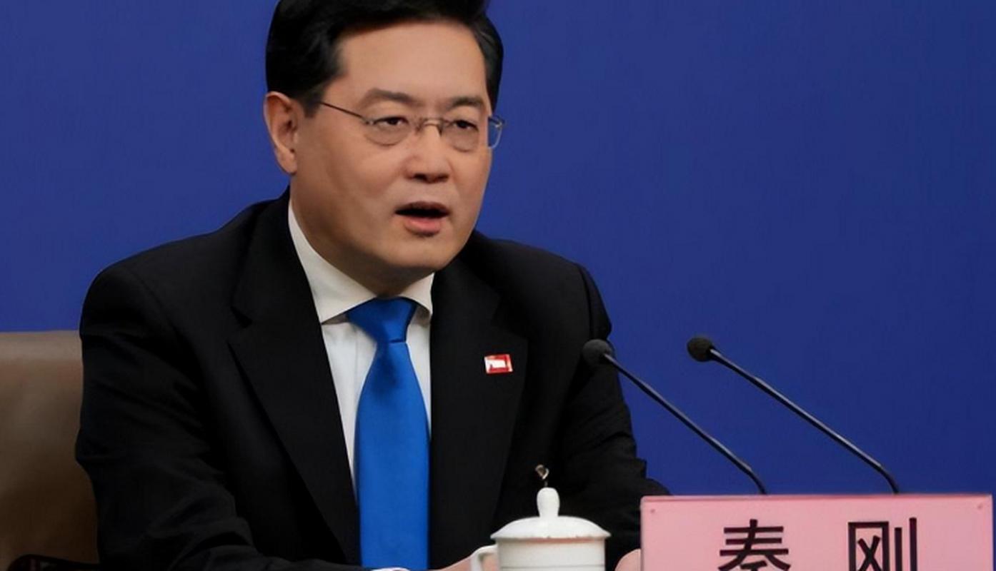 决不让好兄弟孤军奋战!秦刚点名美国不到48小时,俄方也表态了 一直以