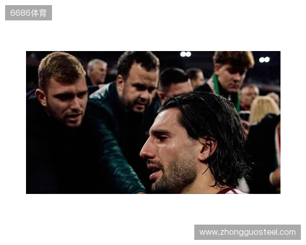 从天堂到地狱,索博在2-1领先后疯狂庆祝,被绝杀后伤心落泪 从天堂到地狱,索博在2-1领先后疯狂庆祝,被绝杀后伤心落泪