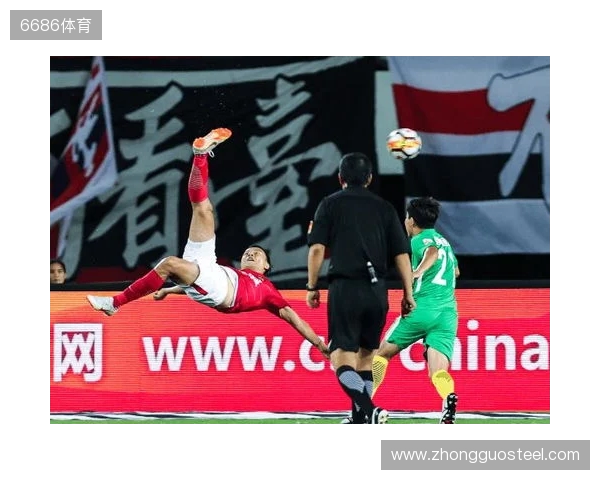 完美融入!廷伯:埃泽上演帽子戏法不是巧合,他很努力性格也很好 完美融入!廷伯:埃泽上演帽子戏法不是巧合,他很努力性格也很好